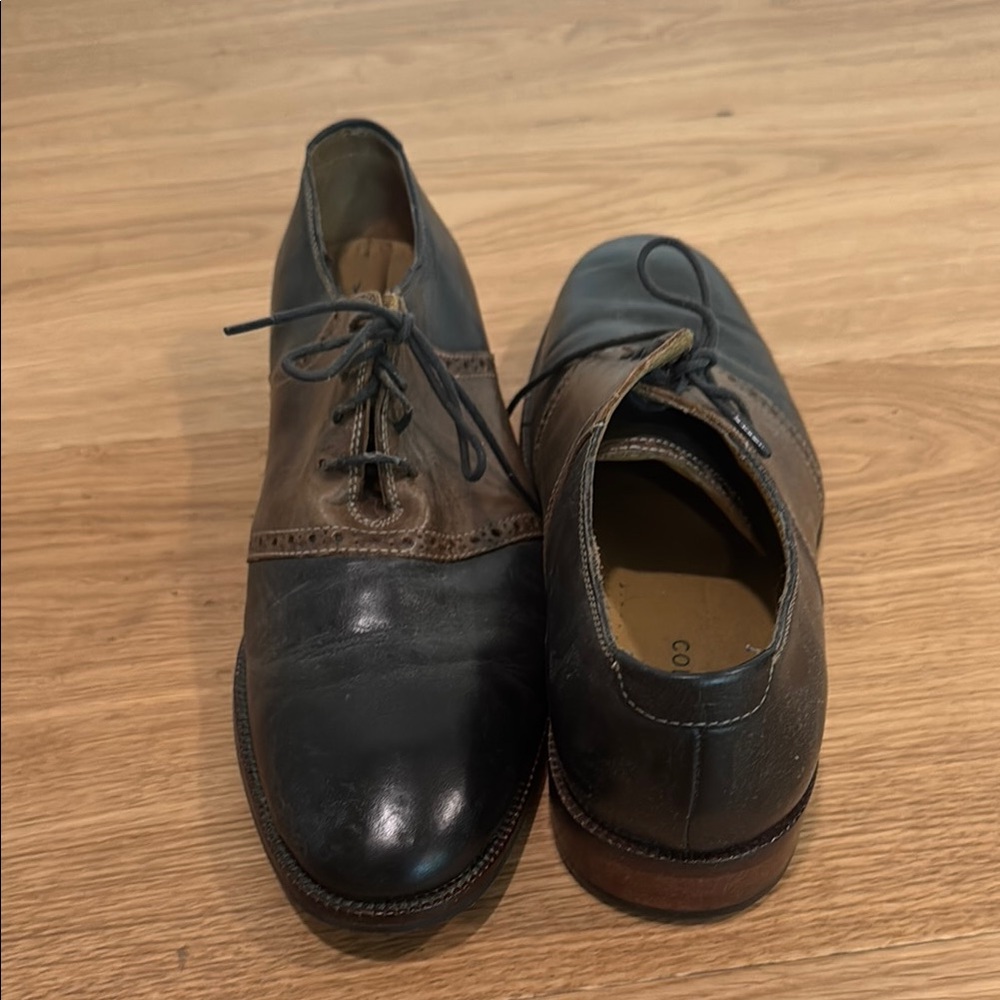 Cole Haan Black and Brown Leather Oxfords with Classic Design